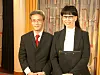 Noriko Show. Subtv sunnuntaina 7.3.2004 klo 21.30. SARJA ALKAA! Noriko Show on tositeevee-tyyppinen haastatteluohjelma, jossa kotimaiset kŠrkijulkimot joutuvat kummalliseen tilanteeseen: kuinka toimia varsin muodollisessa, Japanin televisioon tehtŠvŠssŠ haastattelutilanteessa, jossa haastattelijan kielitaito on horjuva? Pahaa-aavistamattomat merkkihenkilšt on kutsuttu haastattelutilanteeseen japanilaisen NTV-kanavan ohjelmaan, jossa kŠsitellŠŠn Eurooppaa ja nyt siis Suomea. Haastattelu alkaa tŠysin normaalisti, mutta jo varsin pian haastattelijan englanti on varsin vaikeasti ymmŠrrettŠvŠŠ - ja haastateltavan vastaukset sen mukaisia. Ohjelman suola on kuitenkin haastateltavan reaktio tilanteen pŠŠtteeksi, kun Noriko riisuu maskinsa paljastaen todellisen, tŠysin suomalaisen minŠnsŠ - nŠyttelijŠ Outi MŠenpŠŠn. Subtv:n huijaamiin ykkšsjulkkiksiin lukeutuvat mm. Paula Koivuniemi, Viivi Avellan, Mika Salo, Ruben Stiller, Janina Frostell ja monet, monet muut. Jaksoja nŠhdŠŠn kevŠŠn aikana kymmenen, ohjelma jatkuu syksyllŠ. Tuotanto: Metronome Finland. Aloitusjaksossa huiputettavina Pertti Salovaara ja Tea Khalifa. Uusinta torstaina klo 20:00. Subtv