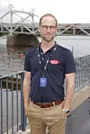 Mitä ihmettä? Lorenz Backmanin kuskaa hiuksia mökille – tästä on kyse