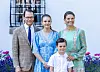 Prinssi Daniel, prinsessa Estelle, prinssi Oscar ja kruununprinsessa Victoria kuvattuna Victorian syntymäpäivänä vuonna 2025.
