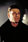 Vaikka Sean Beanista ei tullutkaan Bondia, hän pääsi esittämään Bond-konnaa elokuvassa 007 ja kultainen silmä (1995).