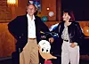 Alfred J. Kwakin loi hollantilainen Herman van Veen (vas.). Kuva Alfred J. Kwak -sarjan lehdistötilaisuudesta vuodelta 1990.