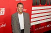 Mitä ihmettä?! Hollywood-tähti Josh Brolin saapui Vantaalle halpalentoyhtiöllä