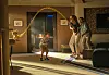 Marsupilami tuo iloa Leon (Corentin Guillot/Voitto Vestman, keskellä), Tessin (Élodie Fontan) ja Davidin (Philippe Lacheau) elämään.