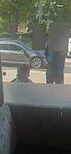 Stefan nautti kesäauringossa virvokkeista, mutta jätti laskunsa maksamatta.