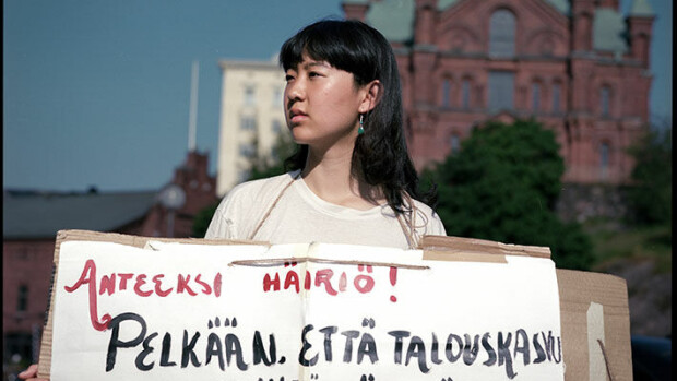 Dokumenttisarja Elokapinasta: Nuori Kaisla tukkii tien ja joutuu putkaan: 'Oliko sen arvoista?' Yle