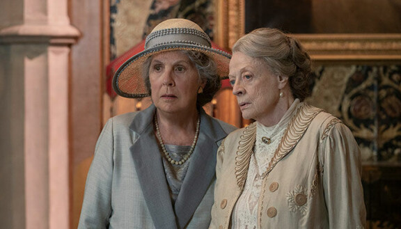 Maggie Smith (oik.) ilmoitti jo toisen elokuvan jälkeen, ettei palaa enää rooliinsa. Penelope Wilton sen sijaan tullaan näkemään jälleen roolissaan.