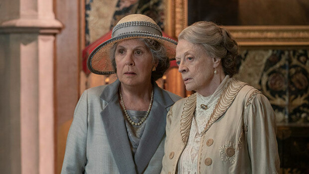 Legendaarinen Maggie Smith, 87, palaa Downton Abbey -elokuvaan – tunnustaa, ettei edes pidä roolista Dowton Abbey