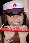 Prinsessa Isabella juhlimassa lukion loppumista.