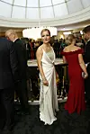 Viime vuoden häissä Mariskalla nähtiin Mert Otsamon suunnittelema valkoinen puku, sama, jossa hän edusti Linnan juhlissa vuonna 2018.