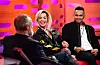 Lewis Hamilton istui Rita Oran vieressä The Graham Norton Show’n kuvauksissa Lontoossa.