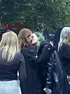 Vera ja Sanni eivät ole piilotelleet kuumia suudelmiaan julkisilla paikoilla.