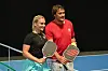 Veera ja Teemu taistelivat tosissaan myös pickleball-kentällä. Armoa ei annettu eikä pyydetty.