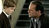 Haley Joel Osment ja Bruce Willis elokuvassa Kuudes aisti.