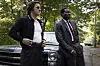 Mark Wahlberg ja Yahya Abdul-Mateen II elokuvassa Keinolla millä hyvänsä.
