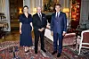Vickanin laivastonsininen look sointui hyvin presidentinkin asukokonaisuuteen.