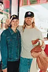 Geena Davis ja Renny Harlin lukeutuivat Planet Hollywoodin osakkaisiin.