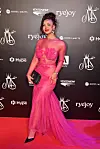 Olivia Myllylä mykisti tamperelaisen Sams Dress & Designin läpinäkyvässä iltapuvussa.