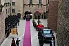 Haraldin arkku tuotiin Akershusin linnan pihaan saattueen kera tuomiokirkosta.