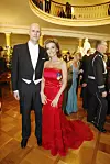 Edellisvuonna avioituneet Janne ja Tanja Linnan juhlissa 2010.