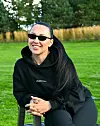 – Kuka tyydyttäisi tarpeeni? Alona Kuusisto kysyy.