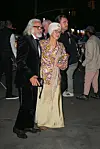 Leonardo DiCaprion vanhempiensa kanssa New Yorkissa.