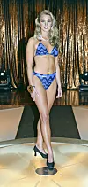 Piritta Hannula hurmasi Miss Suomi -kisoissa 2003.