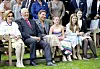 Kuningatar Sonja, kuningas Harald, prinsessa Märtha Louise ja prinsessan tyttäret kuningasparin syntymäpäiväjuhlilla vuonna 2017.