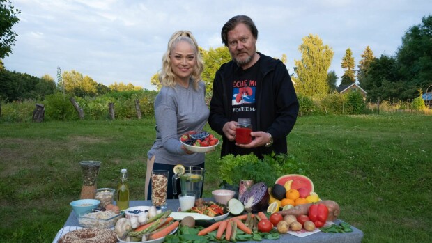 Olet mitä syöt: Pippa Laukka ei ole urallaan nähnyt vastaavaa – Pertti Salovaaran terveydentila on hengenvaarallinen olet_mitae_syoet_pippa_ja_salovaara_3ab9d6643b.jpg