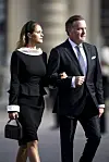 Prinsessa Madeleine puolisonsa Chris O'Neillin kanssa Ruotsin valtiopäivien avajaisissa 29.9.2026.