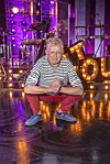 MTV: Pekka Pouta paljasti vatsansa suorassa lähetyksessä