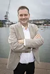 Jethro julkaisi elämäkertansa Makso mitä makso 14. lokakuuta.
