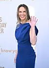 Hilary Swankin perhe kasvaa.