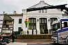 Ruukkuja asennettiin paikoilleen torstaina 15.10. Sonjan mukaan nimetyn, kuninkaanlinnaan kuuluvan vanhan hevostallin ja nykyisen taidegallerian eteen.