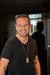 JP kertoo liikkuvansa normaaliarjessa kahdesti päivässä.