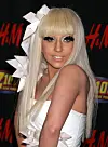 Lady Gaga teki kansainvälisen läpimurtonsa vuonna 2008 esikoisalbumillaan The Fame.