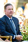 Tämä kuva ei ole illallispöydästä, vaan kruununprinsessa Victorian 49-vuotispäivillä perinteisessä linnanraunikonsertissa.