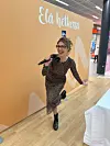 'Eräs rouva toi minulle lahjan, josta paljastui kaulakoru', Jasmine kertoo.