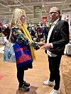 Topi keskusteli useiden halukkaiden kanssa.