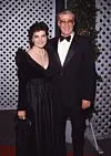 Näyttelijä Richard Mulligan ja vaimonsa Lenore Stevens, 1989.