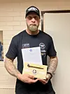 Robertilla on leimoja jo ennestään, mutta nyt myös hänen kasvojaan koristaa tatuointi.