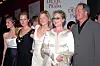 Meryl Streep tyttäriensä ja miehensä kanssa vuonna 2006.