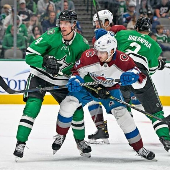 ”Hessun” takataskussa polttelee noin 67 miljoonan euron arvoinen NHL-sopimus. Silti nuorukaisen jalat pysyvät tukevasti maassa. ”Hessun” takataskussa polttelee noin 67 miljoonan euron arvoinen NHL-sopimus. Silti nuorukaisen jalat pysyvät tukevasti maassa.