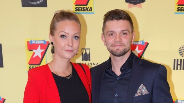 Tangokuningas Keijo Hietikko esitteli rakkaansa – yhteiskuva Keijo Hietikko