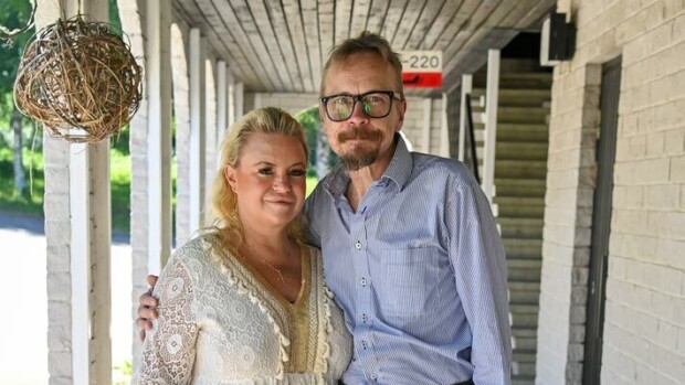 Veijo Lallin elämä hymyilee: Mukavan rauhallista ilman Johanna Tukiaista Johanna Tukiainen ja Veijo Lalli