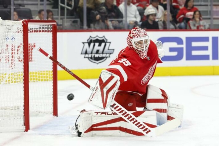St. Louis Bluesista Detroit Red Wingsiin siirtynyt Ville Husso tienaa nykyään oikein kivasti. St. Louis Bluesista Detroit Red Wingsiin siirtynyt Ville Husso tienaa kivasti.