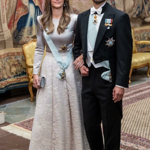 Prinsessa Sofian juhla-asun värimaailma oli hempeä. prinsessa Sofia, prinssi Carl Philip