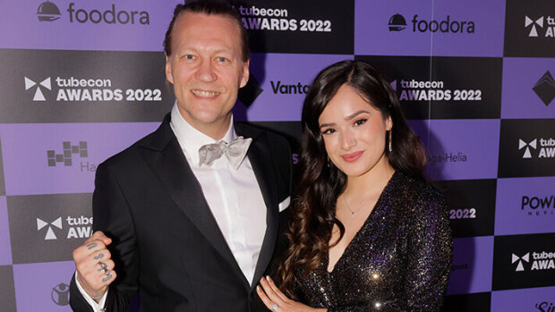 'Minun ikuiseni' - Jukka ja Chachi Hildén romanttisissa kuvissa hääpäivän kunniaksi Jukka ja Chachi Hildén