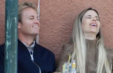 Yhdessä lähes 20 vuotta! Nico Rosberg ja Vivian-rakas viettivät romanttista treffipäivää - lemmekkäät paparazzikuvat