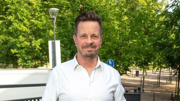 Vain elämää -kapellimestari Leri Leskinen: Avioero Leri Leskinen