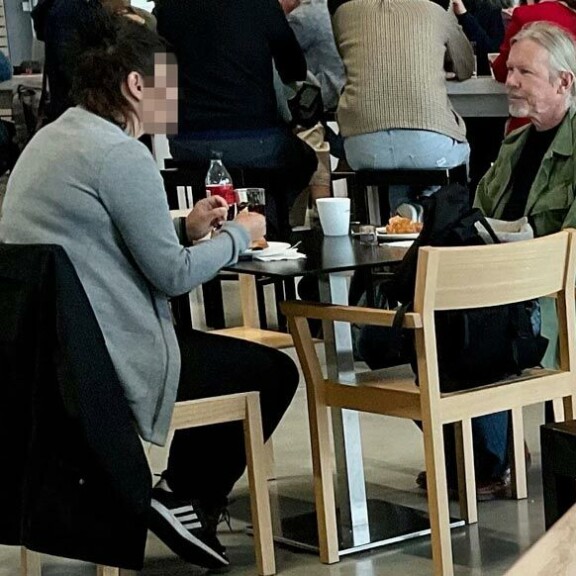 Viikon Kääk-juorut: Aku Hirviniemi säikkyi ja pälyili J. Karjalainen